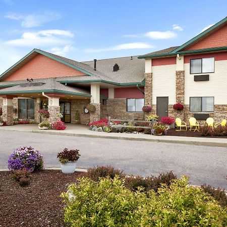 Super 8 By Wyndham Eveleth Motel Bagian luar foto